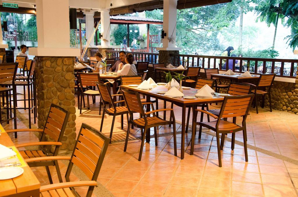 Mutiara Taman Negara Hotel Kuala Tahan Ngoại thất bức ảnh